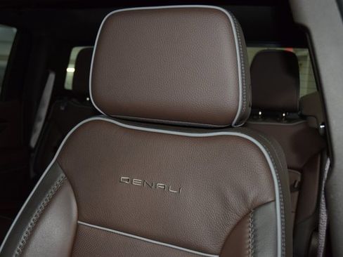 Used 2024 GMC Sierra 1500 Denali w/ Technology Package image 42