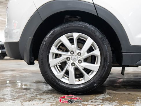 Used 2019 Hyundai Tucson SE image 11