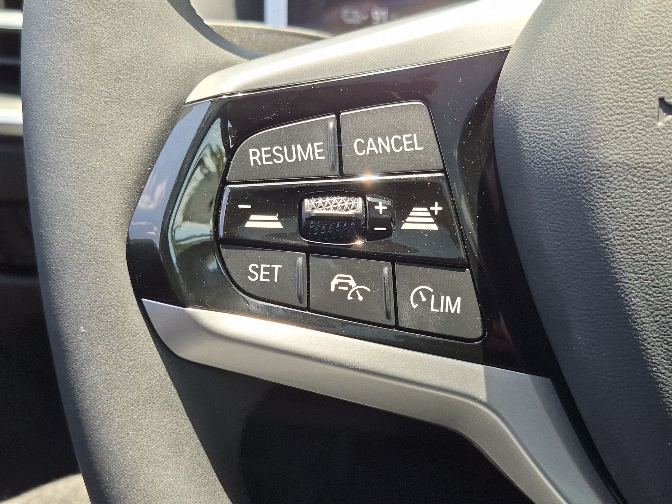 New 2026 BMW i4 eDrive40 w/ Parking Assistance Package RWD image 19