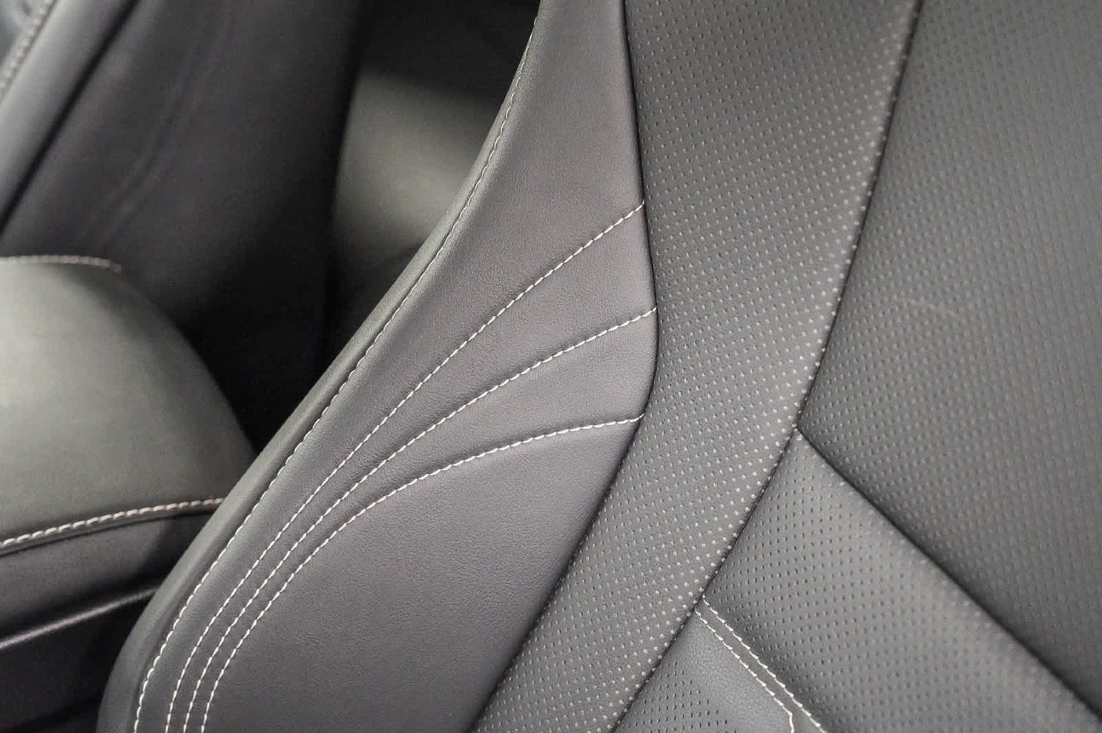 Used 2022 Lexus RC 300 F Sport w/ Navigation Package RWD image 19