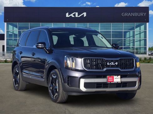 Certified 2025 Kia Telluride EX w/ EX Captain's Chair Package image 3