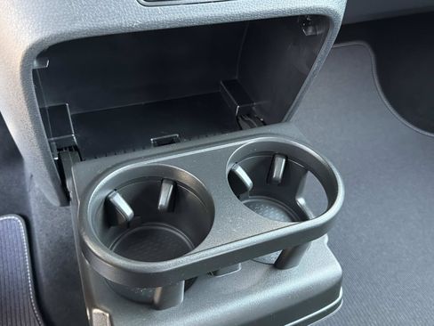 Certified 2025 Volkswagen ID. Buzz Pro S RWD image 25