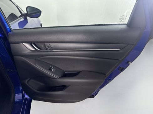 Used 2020 Honda Accord Sport image 28