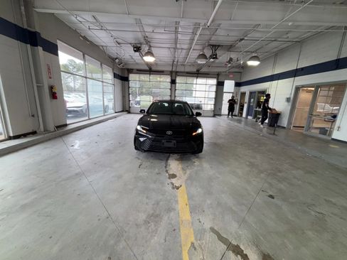 Used 2025 Toyota Camry LE image 16