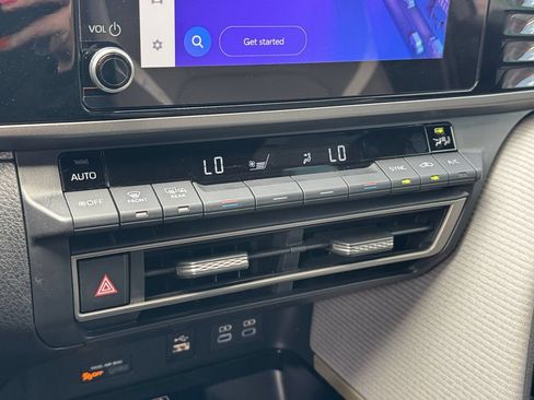 Certified 2025 Toyota Camry SE w/ Convenience Package FWD image 23