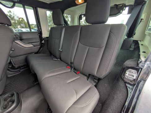 Used 2016 Jeep Wrangler Unlimited Sport image 7