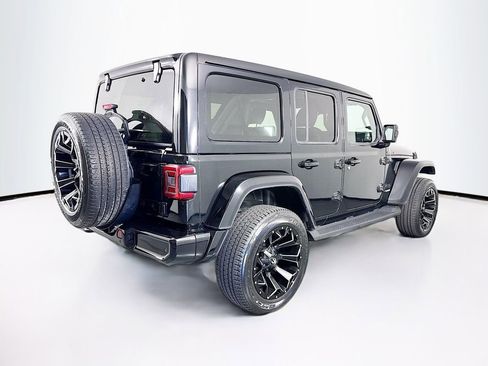 Used 2021 Jeep Wrangler Unlimited Sahara image 10