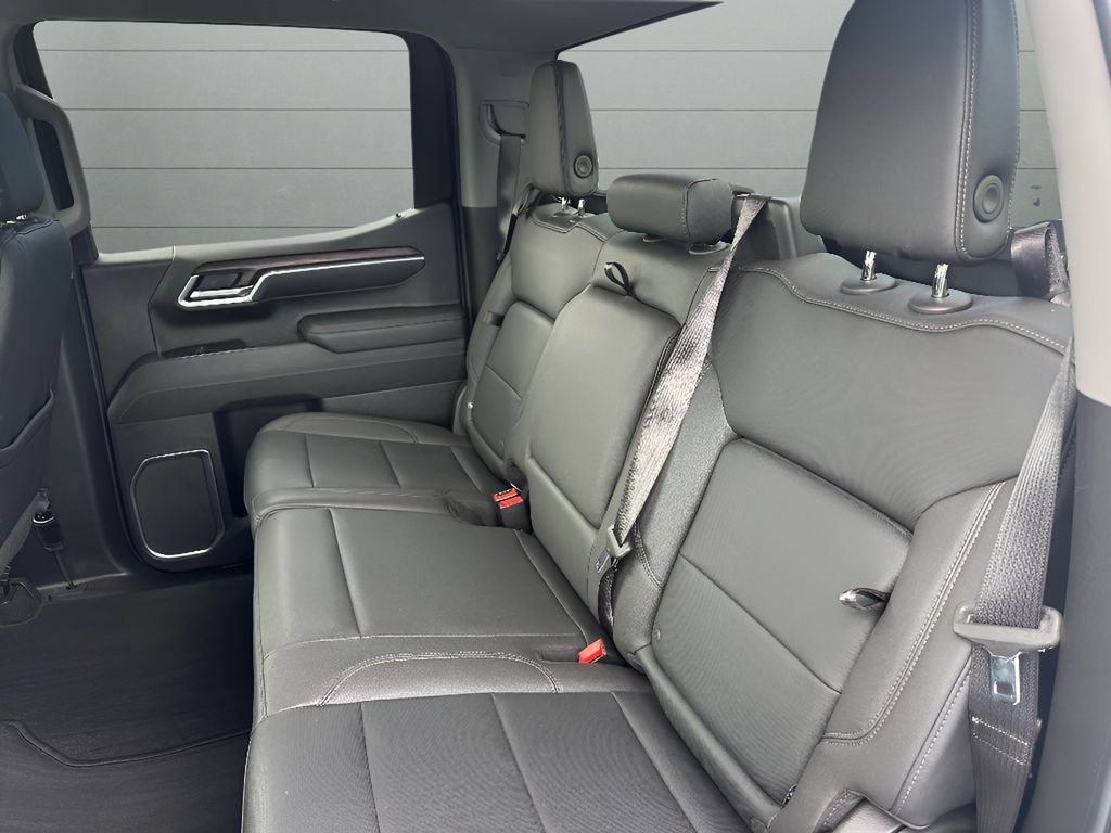 Used 2026 GMC Sierra 1500 SLT AWD/4WD image 13