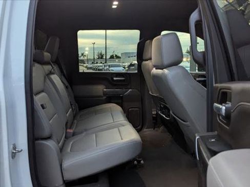 Used 2021 Chevrolet Silverado 2500 LTZ w/ LTZ Texas Edition image 18