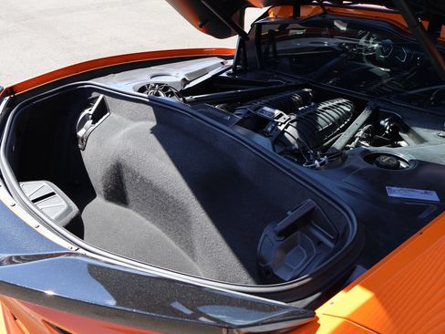 Used 2024 Chevrolet Corvette Z06 RWD image 25