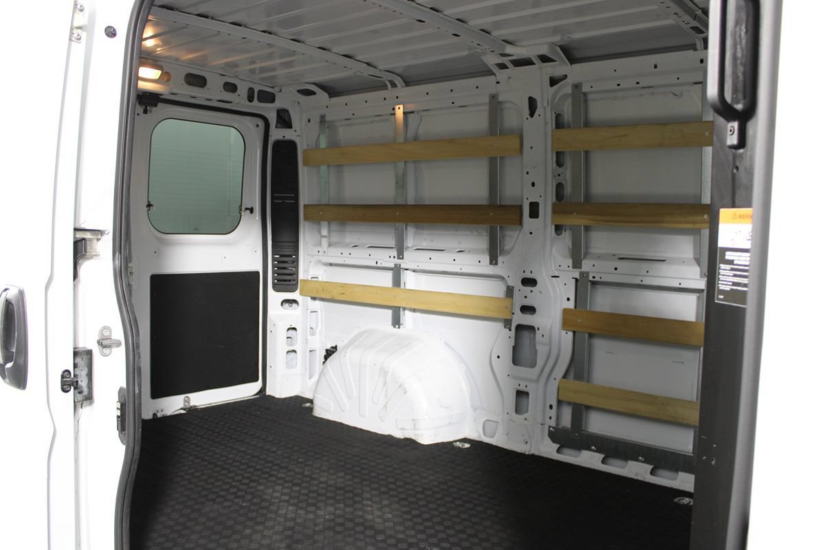 Used 2025 RAM ProMaster 2500 w/ U-Haul Equipment Group FWD image 32