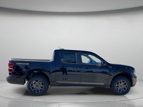 Used 2026 Ford Maverick Tremor AWD/4WD image 2