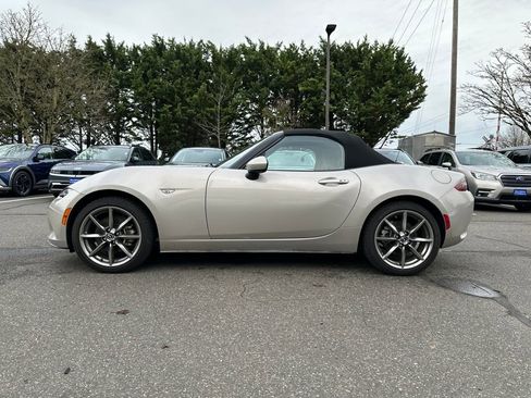 Used 2023 MAZDA MX-5 Miata Grand Touring w/ Weather Package image 3