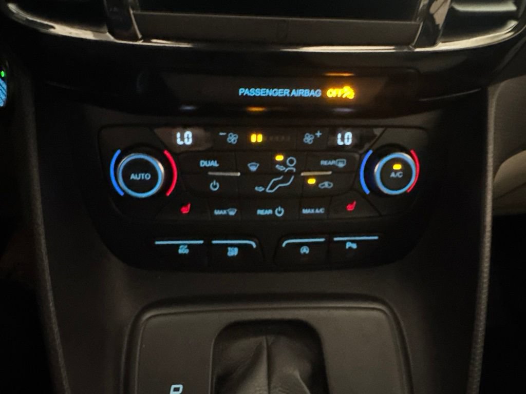 Used 2019 Ford Transit Connect Titanium FWD image 30