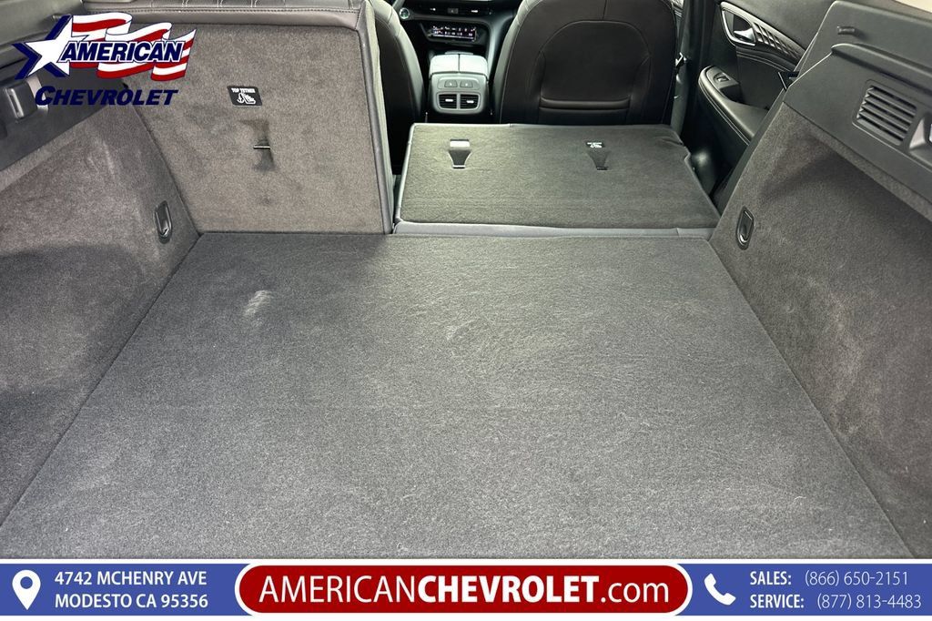 Used 2023 Buick Envision Avenir AWD/4WD image 19