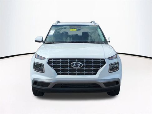 New 2026 Hyundai Venue SEL FWD image 3