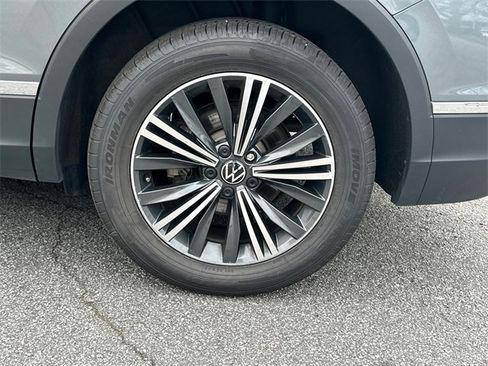Used 2024 Volkswagen Tiguan Wolfsburg Edition image 35