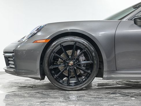 Used 2020 Porsche 911 Carrera RWD image 3