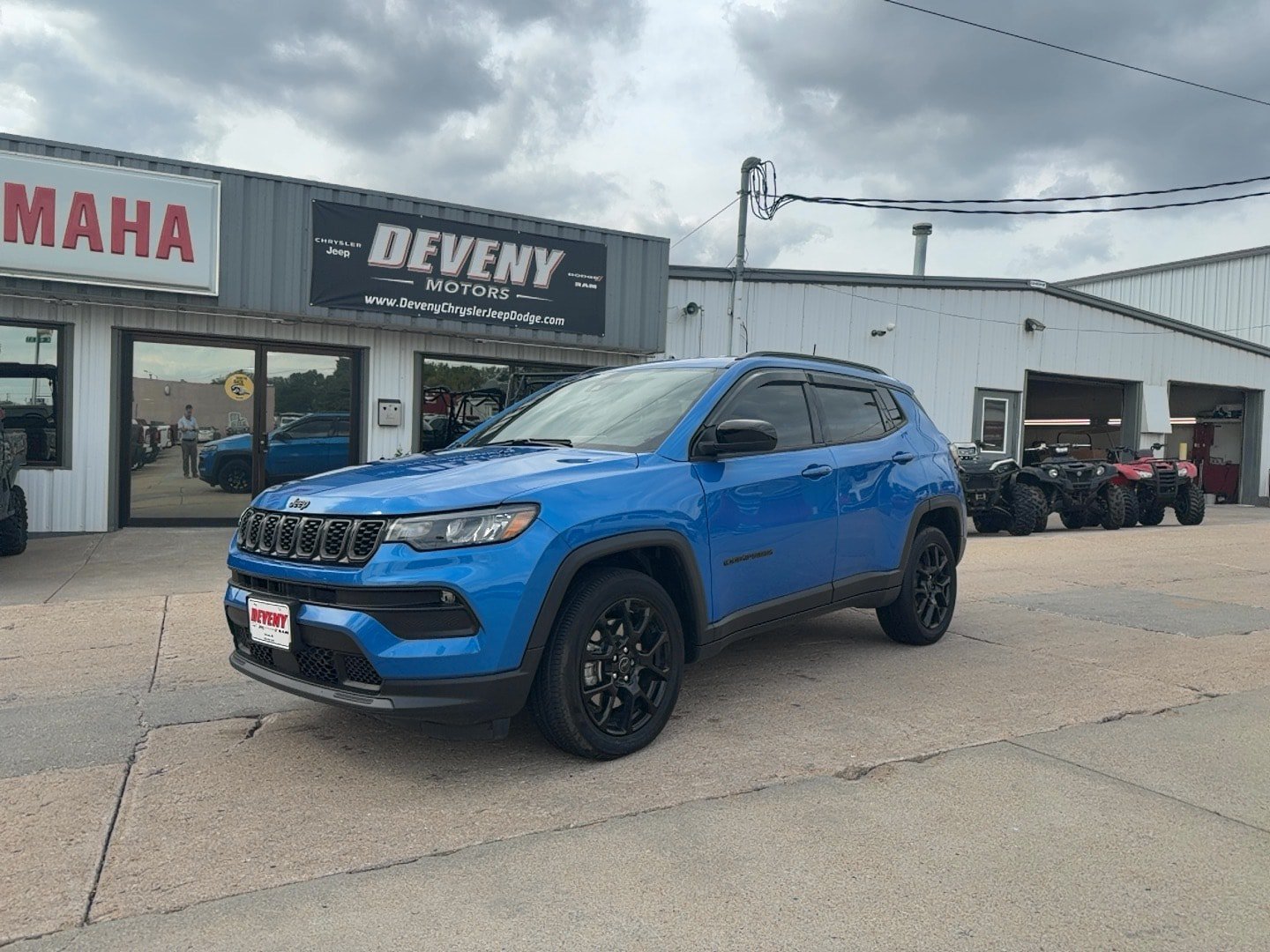 Used 2026 Jeep Compass Latitude w/ Quick Order Package 29K AWD/4WD image 2