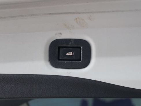 Used 2020 Nissan Rogue SL AWD/4WD image 14
