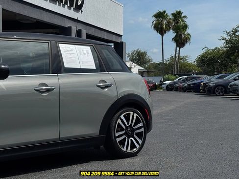 Used 2021 MINI Cooper S FWD image 3