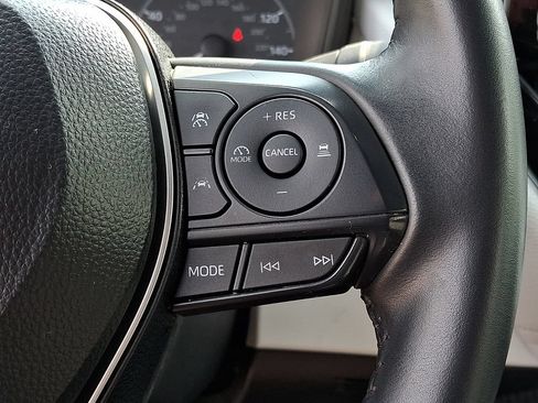 Used 2025 Toyota Corolla SE FWD image 26