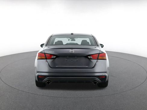 Used 2025 Nissan Altima 2.5 SV FWD image 6
