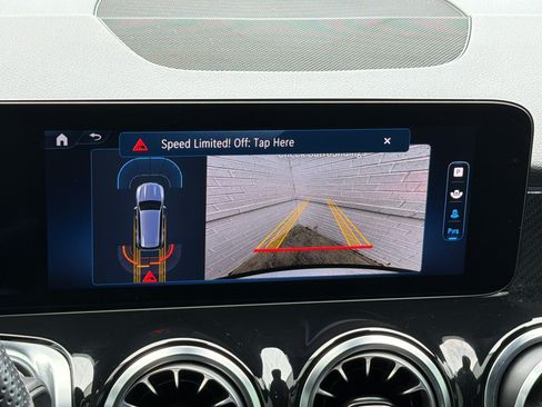 Certified 2024 Mercedes-Benz GLB 250 image 20