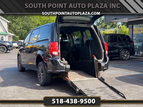 Used 2015 Dodge Grand Caravan SE w/ Quick Order Package 29E SE FWD image 1