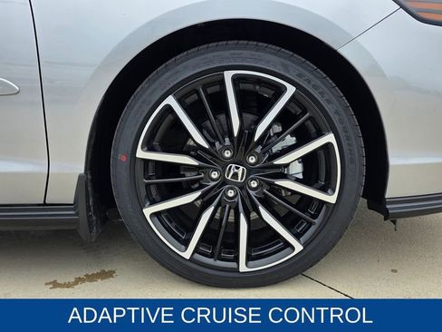 Used 2023 Honda Accord Touring image 13