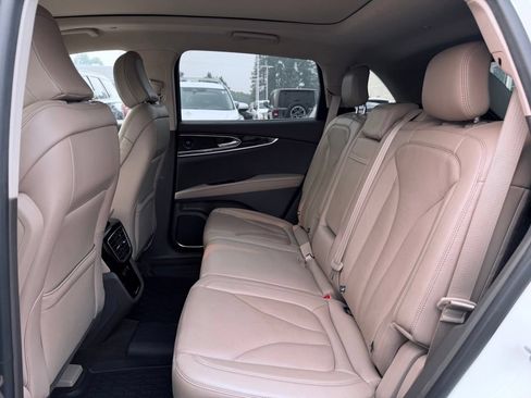 Certified 2023 Lincoln Nautilus Reserve w/ Luxury Package AWD/4WD image 23
