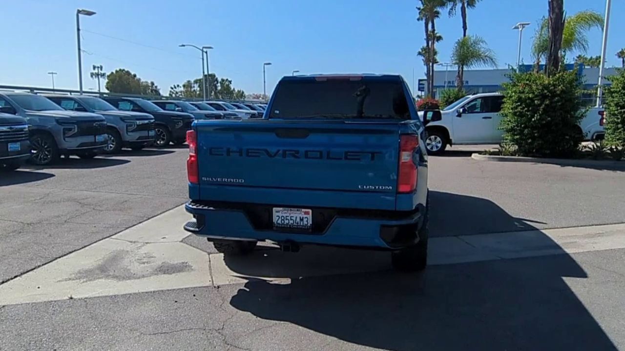 Used 2022 Chevrolet Silverado 1500 Custom AWD/4WD image 7