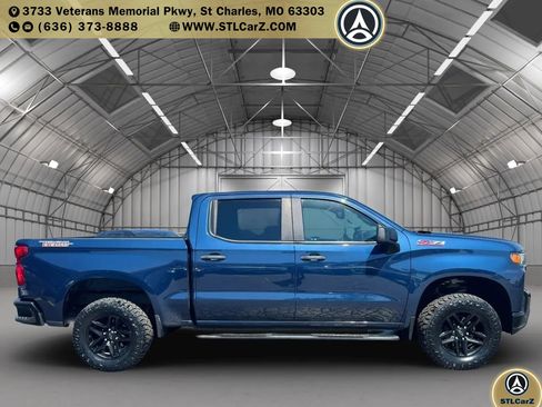 Used 2021 Chevrolet Silverado 1500 Custom Trail Boss AWD/4WD image 2