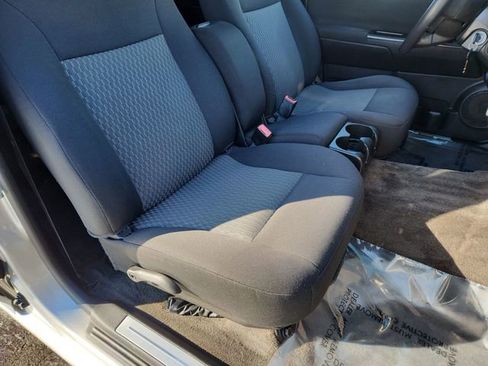 Used 2011 GMC Canyon SLE image 23