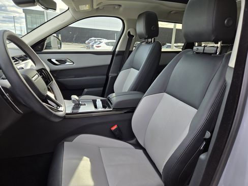 Used 2025 Land Rover Range Rover Velar Dynamic SE image 10