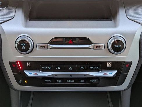 Used 2021 Ford Explorer XLT w/ Equipment Group 202A image 14