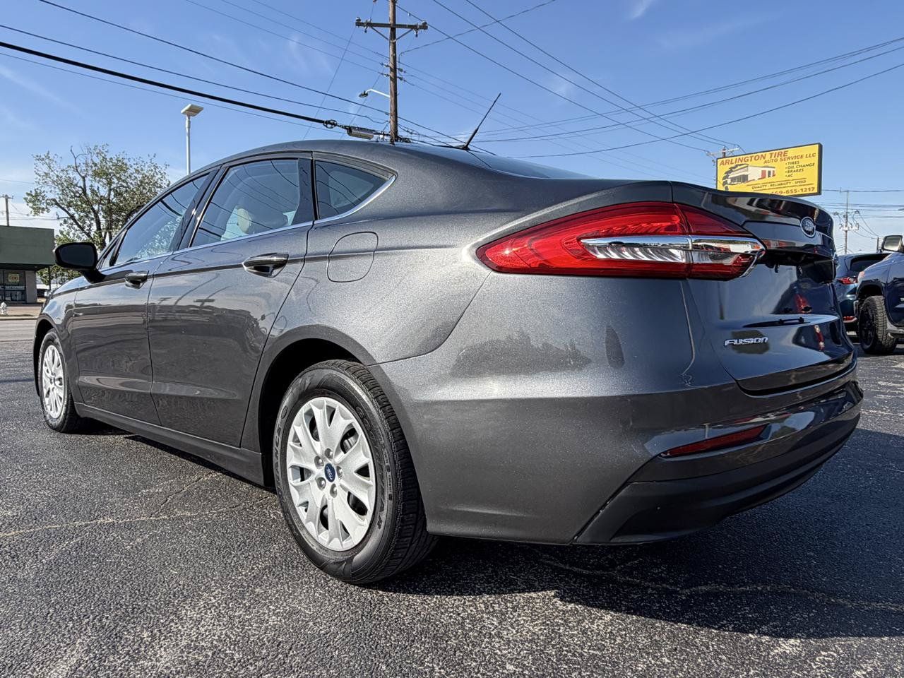 Used 2019 Ford Fusion S FWD image 7