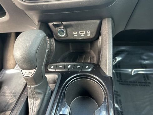 Used 2023 Chevrolet TrailBlazer LT w/ Convenience Package image 21