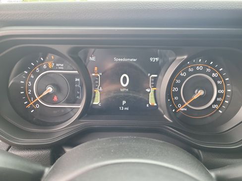 New 2025 Jeep Gladiator Willys image 11