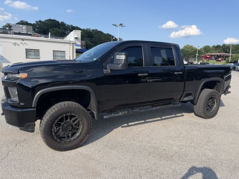 Used 2021 Chevrolet Silverado 2500 Custom w/ LPO, Dark Essentials Package AWD/4WD image 3