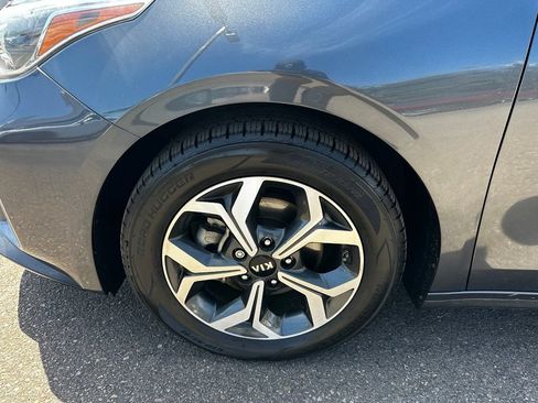 Used 2021 Kia Forte LXS FWD image 9