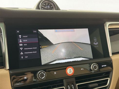 Certified 2026 Porsche Macan AWD/4WD image 23