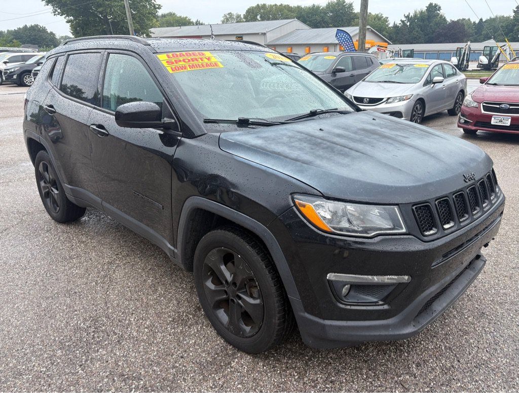 Used 2019 Jeep Compass Latitude AWD/4WD image 1