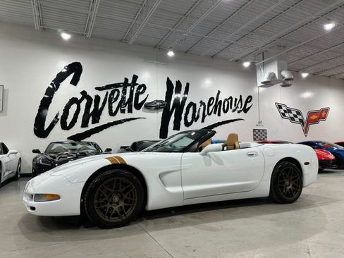 Used 2004 Chevrolet Corvette Convertible w/ Preferred Equipment Group image 1