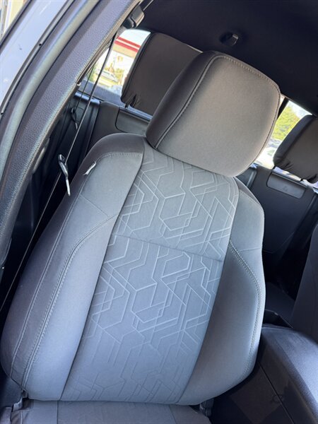 Used 2016 Toyota Tacoma TRD Sport AWD/4WD image 54