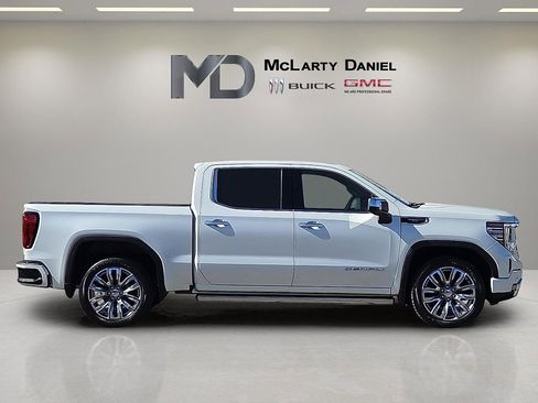 Used 2022 GMC Sierra 1500 Denali w/ Denali Reserve Package image 6