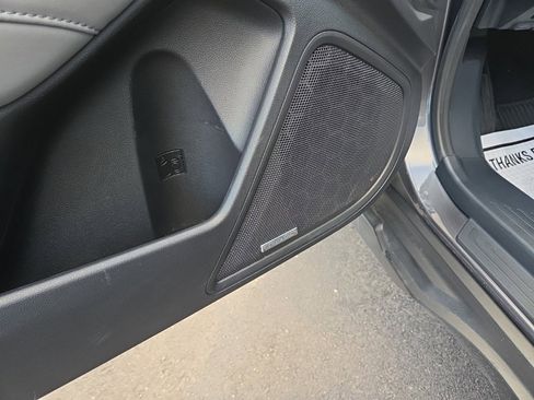 Used 2020 Subaru Outback Limited image 16