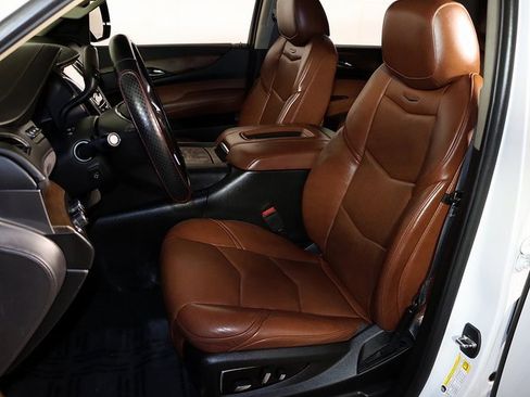 Used 2019 Cadillac Escalade Premium Luxury image 12