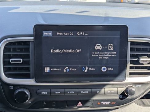 Used 2025 Hyundai Venue SEL FWD image 18