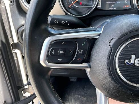 Used 2019 Jeep Wrangler Unlimited Sahara AWD/4WD image 11